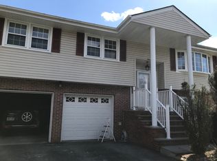 11 Gerry Rd, Poughkeepsie, NY 12603