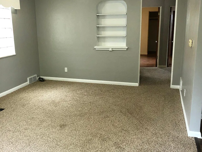3151 Goddard Rd — Photo 2