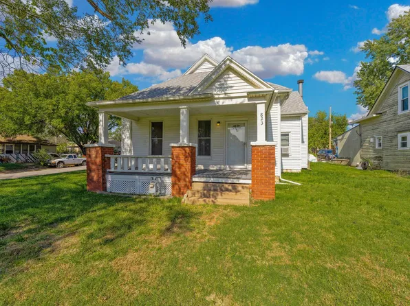823 W Harvey Ave, Wellington, KS 67152