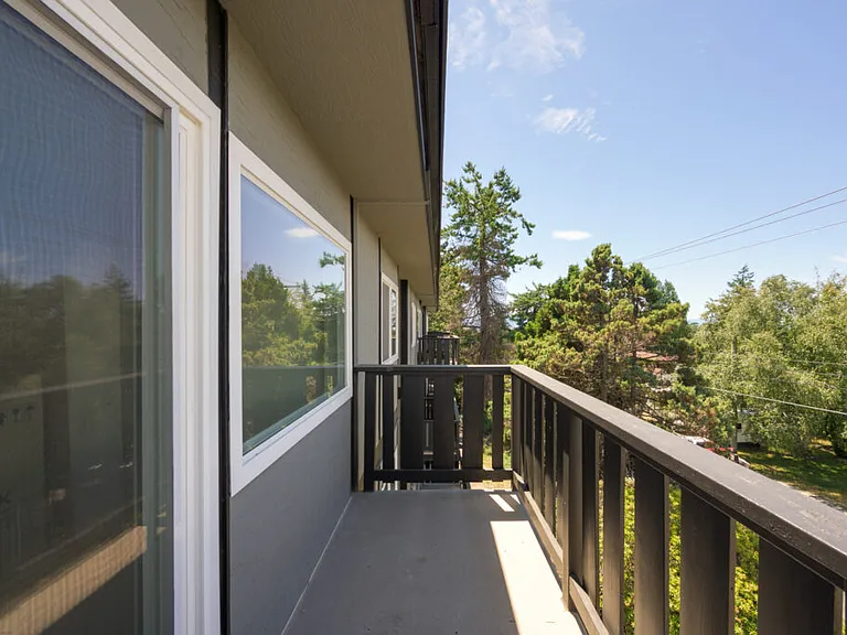 435 Lampson St #203 — Photo 36