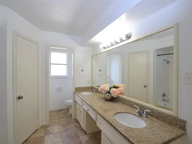 15927 Tumbling Rapids Dr — Photo 32