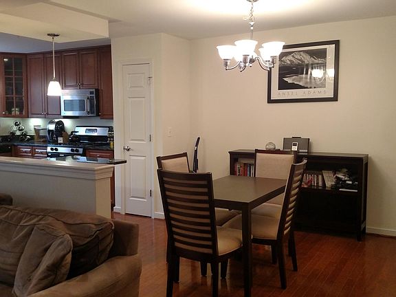 4th image of 4071 S 4 Mile Run Dr Unit 302