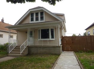 3248 S 9th Pl, Milwaukee, WI 53215
