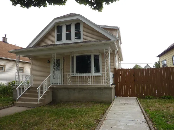 3248 S 9th Pl, Milwaukee, WI 53215