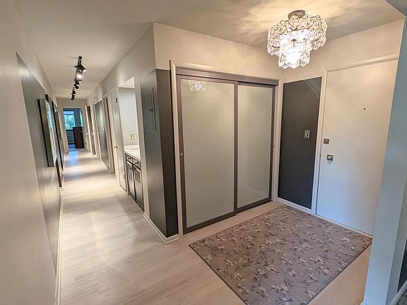 3rd image of 100 Imperial Dr W APT 204