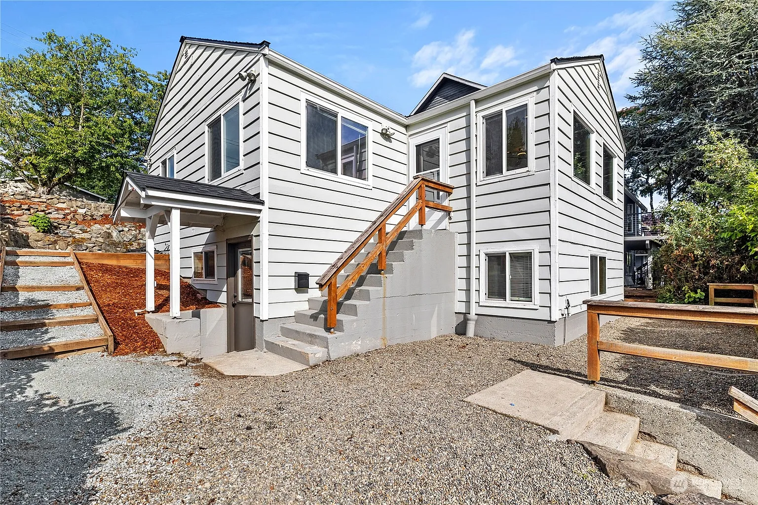 3221 48th Avenue SW photo 1