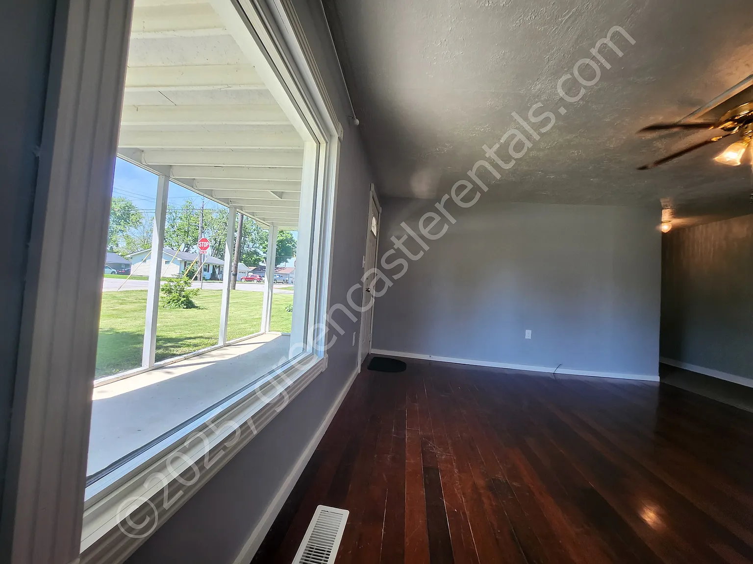1100 Avenue C St photo 1