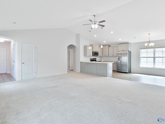5th image of 156 Brooklawn Dr