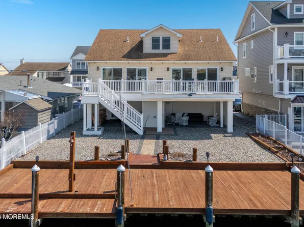 20 W Granada Drive, Brick, NJ 08723