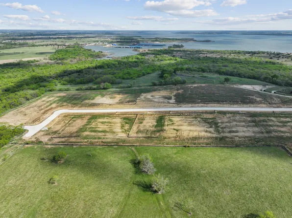 1508 Megaview Dr, Sanger, TX 76266