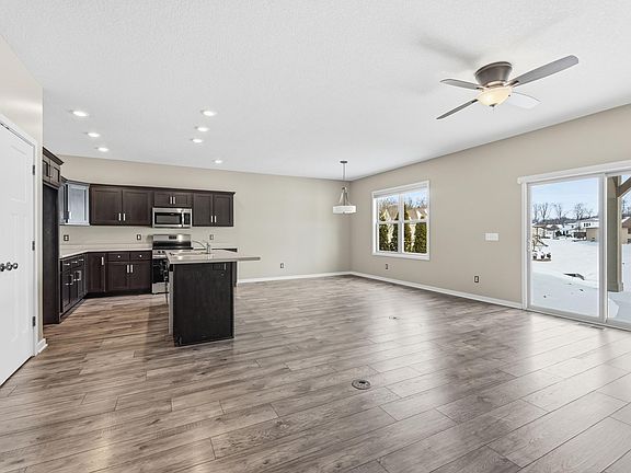 5th image of 7119 Evansbrook Dr