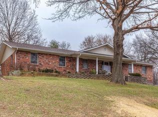 221 Kings Dr, Florissant, MO