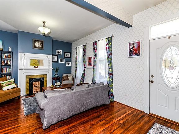 3rd image of 3141 Parkwood Ave