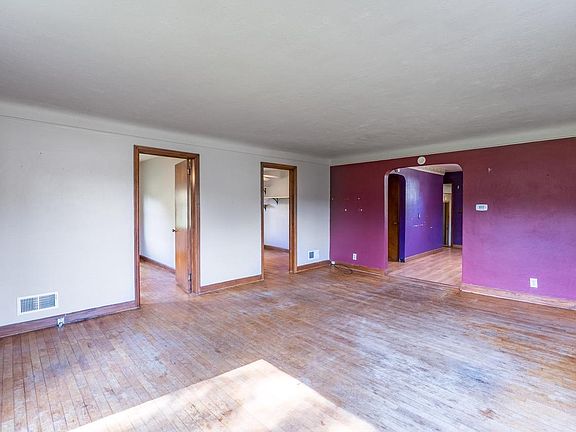 32nd image of 5161 REDDIN ROAD