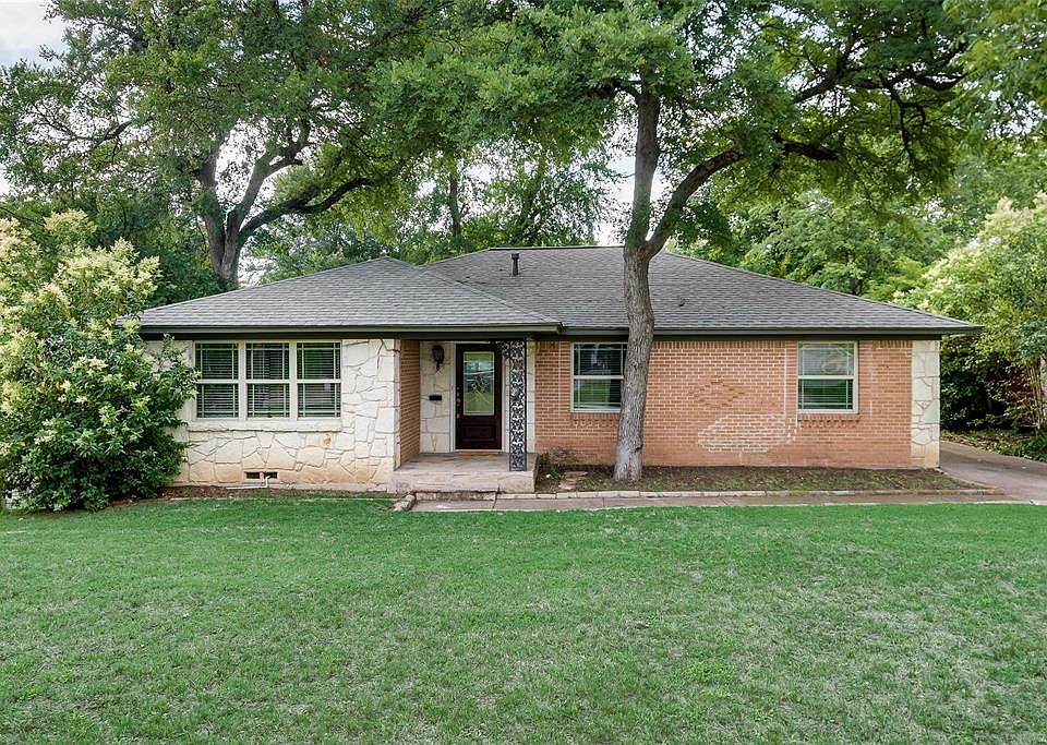 1st image of 7943 Claremont Dr