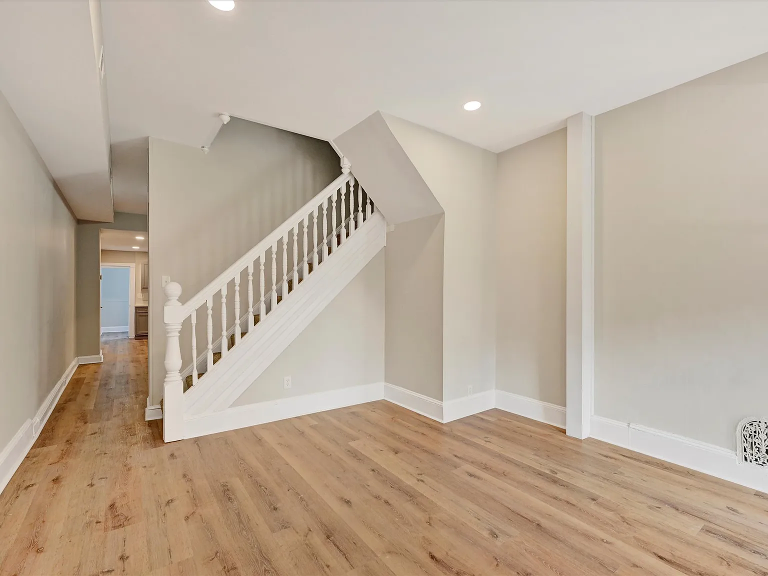 3 bed, 1412 sqft, $2,250 — Photo 3