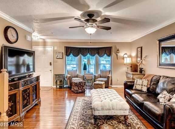 5th image of 350 Honeylocust Ct