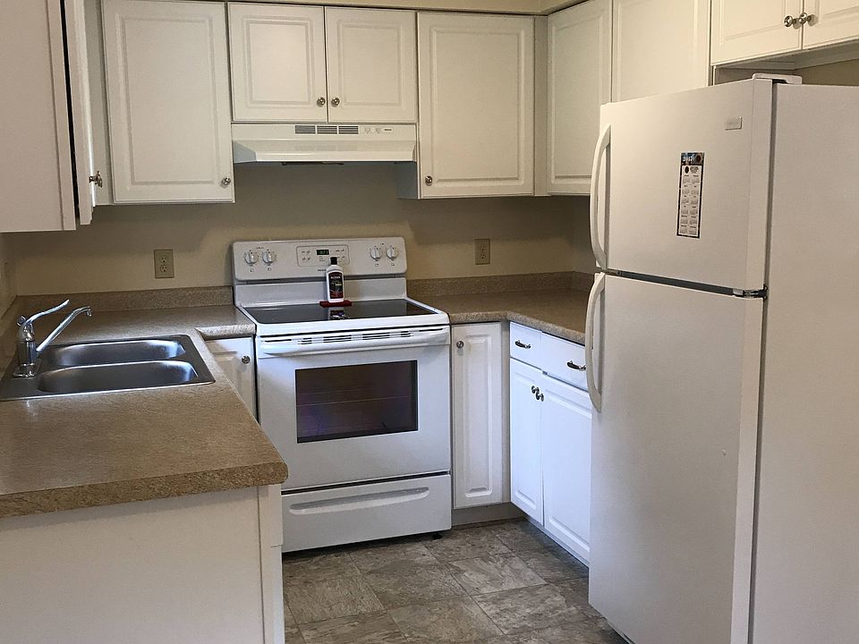 Cressey Meadow Wood Townhouses 68 Cressey Rd Gorham, ME Zillow