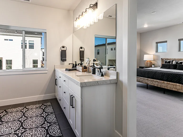 6518 Purple Poppy Ln — Photo 15