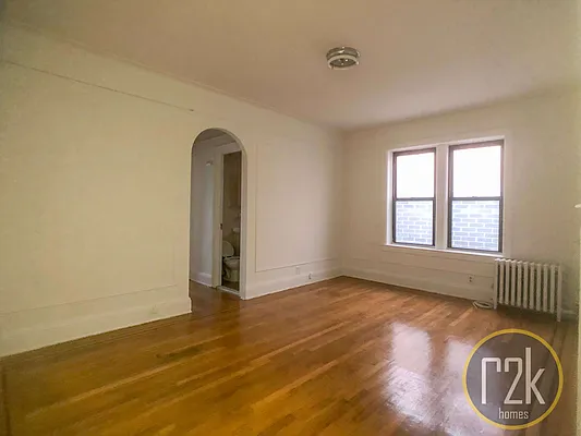 Rented by Realty 2000 Corp | media 26