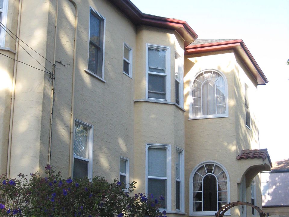 1012 Walnut St.