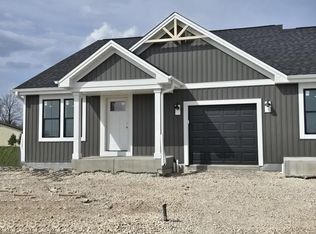 W219N16394 Jasmine Ct, Jackson, WI 53037