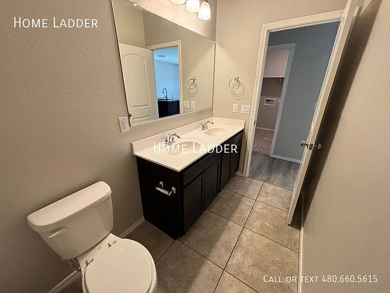 10453 E Cliffrose Ln — Photo 16