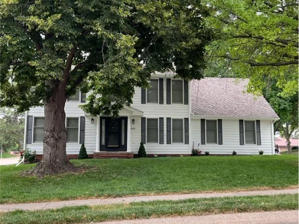 605 N 147th St, Omaha, NE 68154