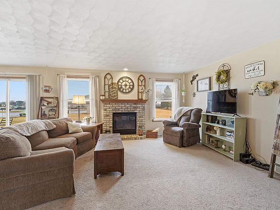 3rd image of N9678 Hopfensperger Rd