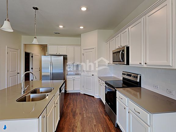 3rd image of 33884 Night Lily Dr
