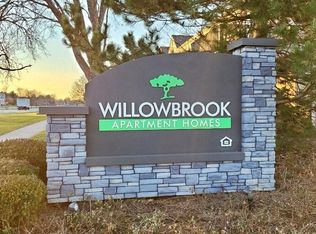Willowbrook Apartment Homes, Willowbrook, IL 60527