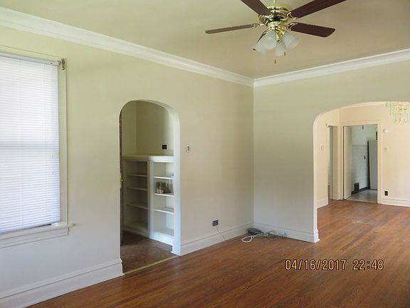 3rd image of 1529 N Mason Ave