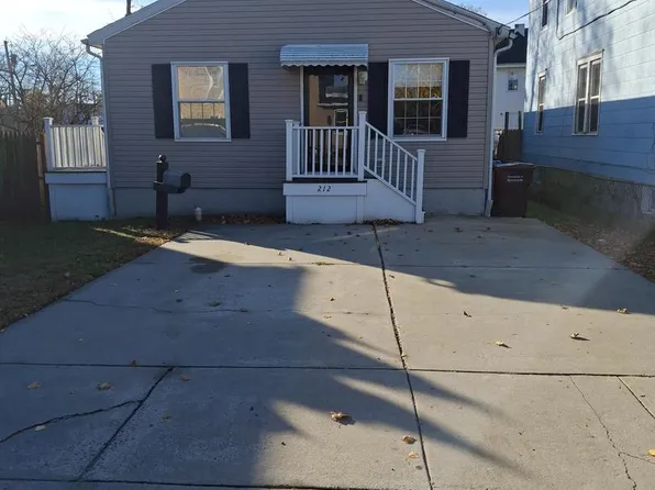 212 Carroll St, Riverside, NJ 08075