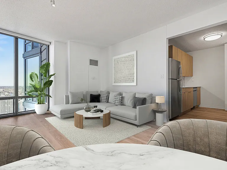 Kingsbury Plaza — Photo 8