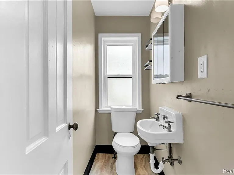 3463 Santa Maria Ave — Photo 13