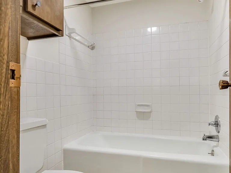 814 9th Ave S #3 — Photo 9