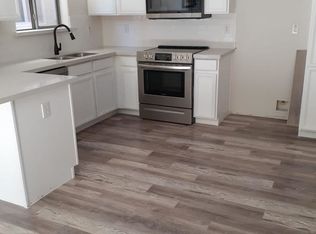 2906 E Eberle Ln, Phoenix, AZ 85032