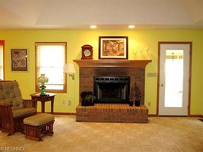 4th image of 3721 Sugarbush Ln