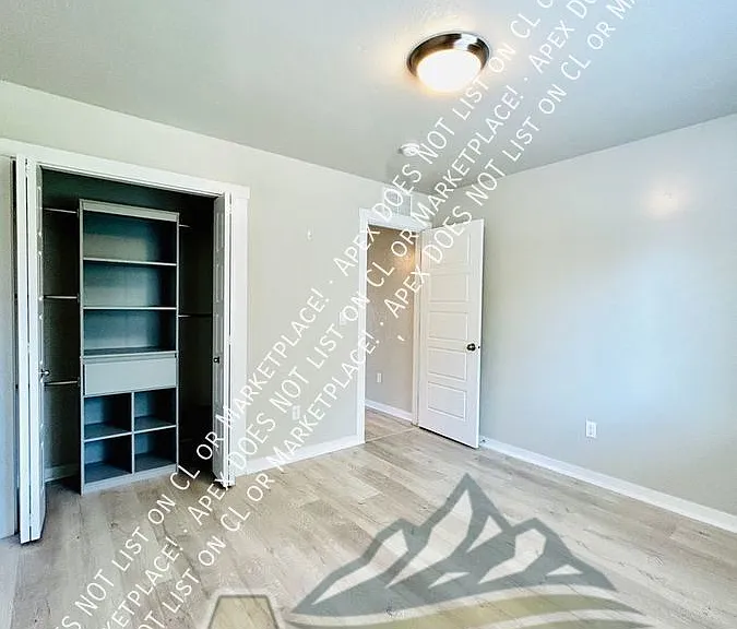 801 E Ionia Dr — Photo 16