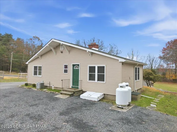 337 Hazelle Ln, Stroudsburg, PA 18360