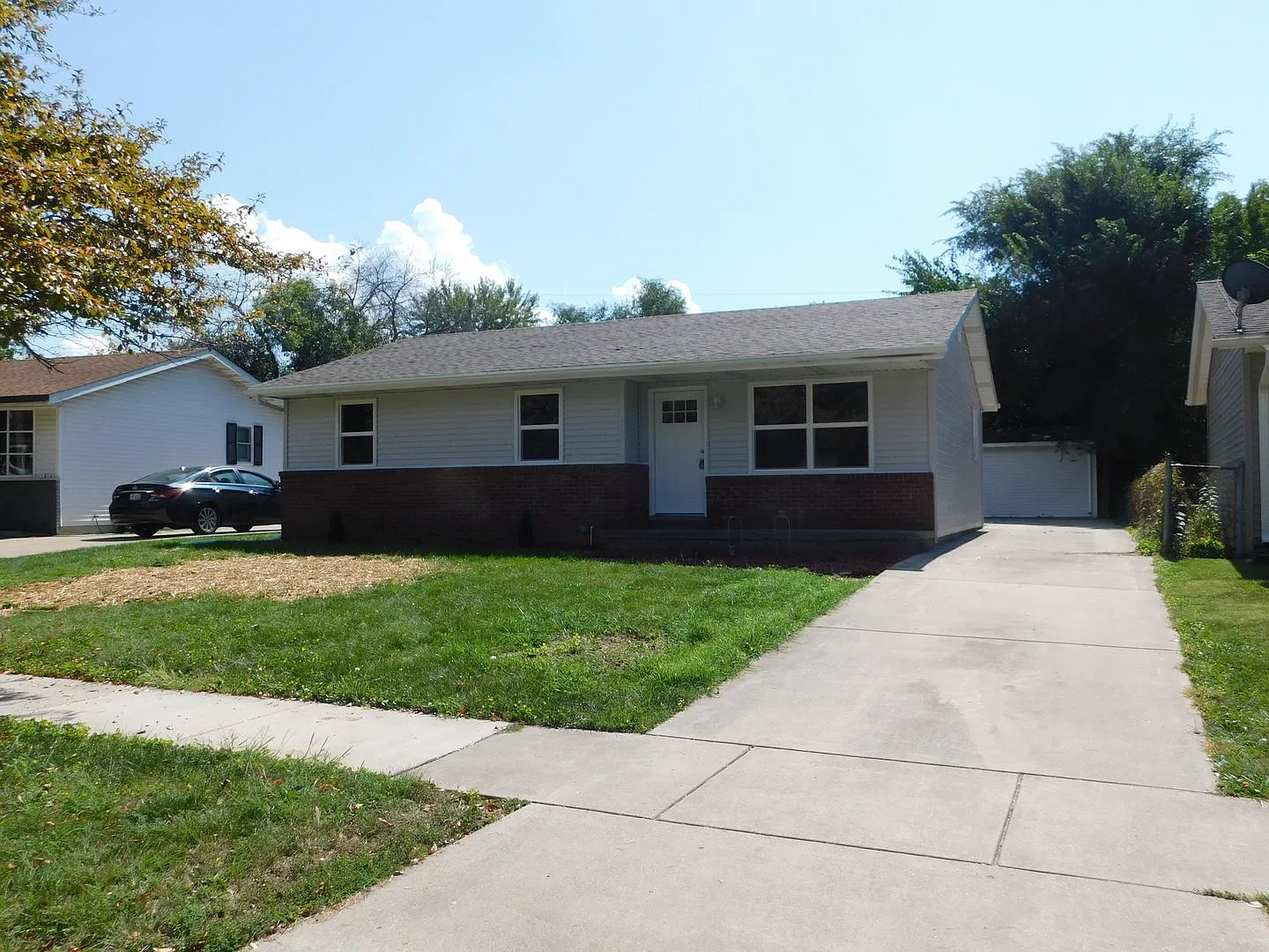 3 bed / 1 bath, charming single family home for $1400/month. $1400 deposit required. — Photo 3