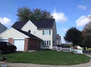 100 S 5th St, Womelsdorf, PA 19567