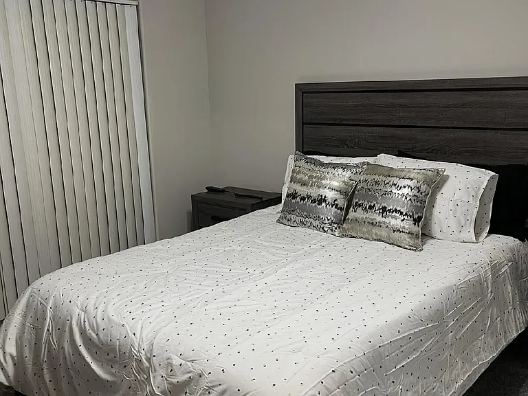 1442 W Coral Reef Dr — Photo 7
