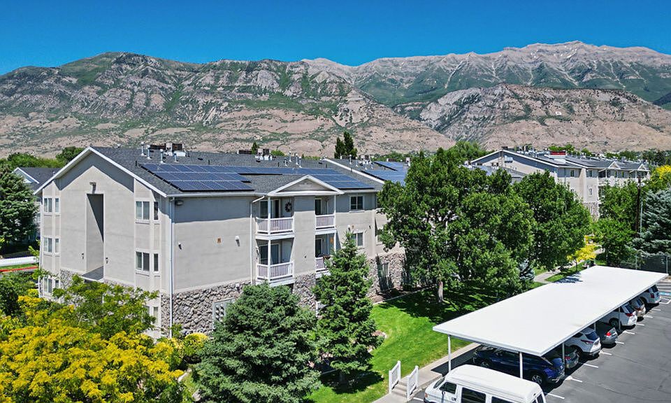 Wake Up to Mountain Views