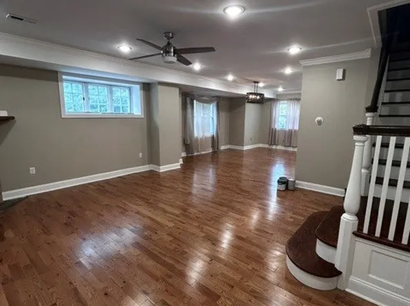 1142 E Haines St, Philadelphia, PA 19138
