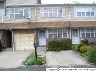 15 Fingerboard Rd, Staten Island, NY 10305