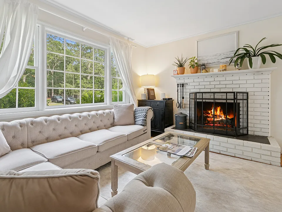 1181 Springs Fireplace Rd