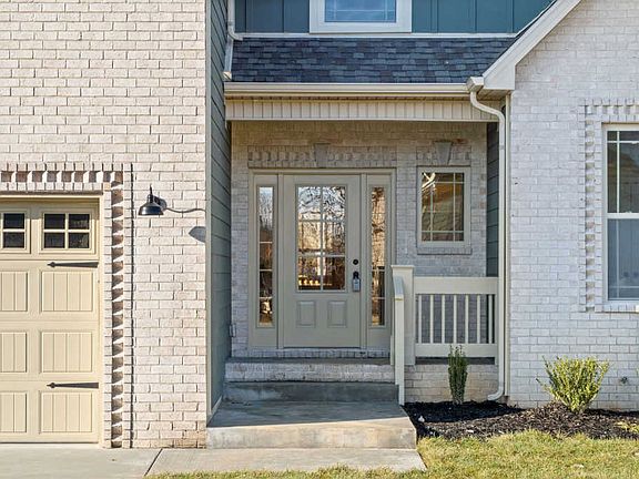 3rd image of 131 Hereford Blvd