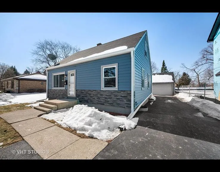 1207 N Eagle St — Photo 20