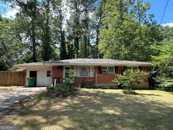 633 Brookwood Dr, Forest Park, GA 30297
